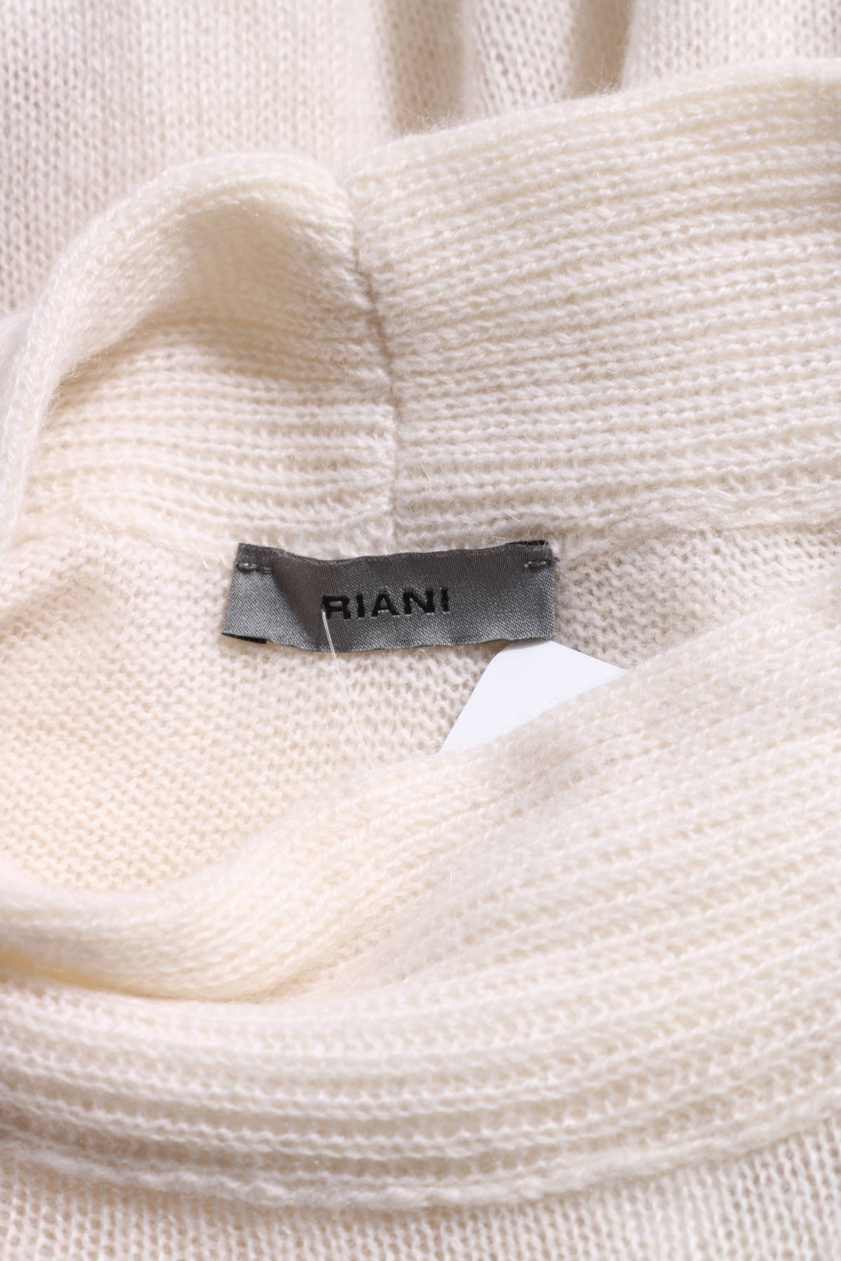Пуловер с поло яка RIANI3
