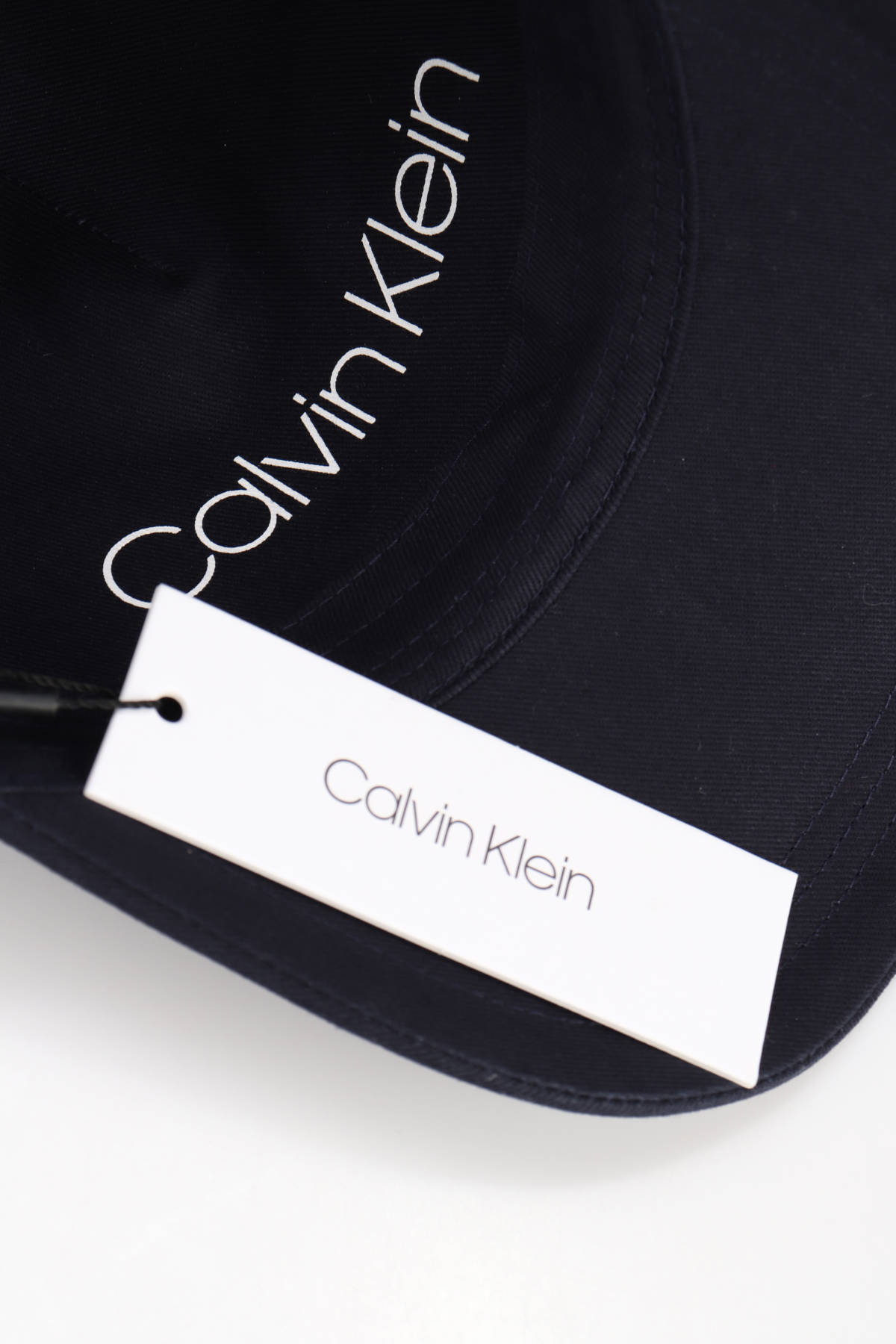 Шапка CALVIN KLEIN4 - Mania Шапка CALVIN KLEIN4