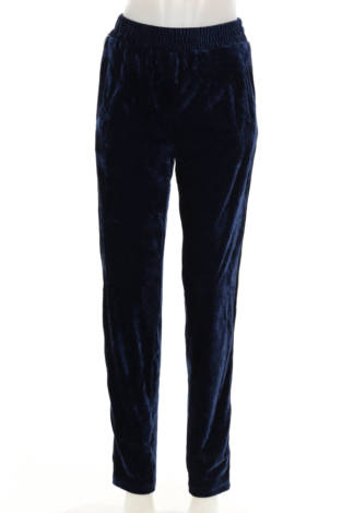 Спортно долнище VERO MODA - Mania Спортно долнище VERO MODA