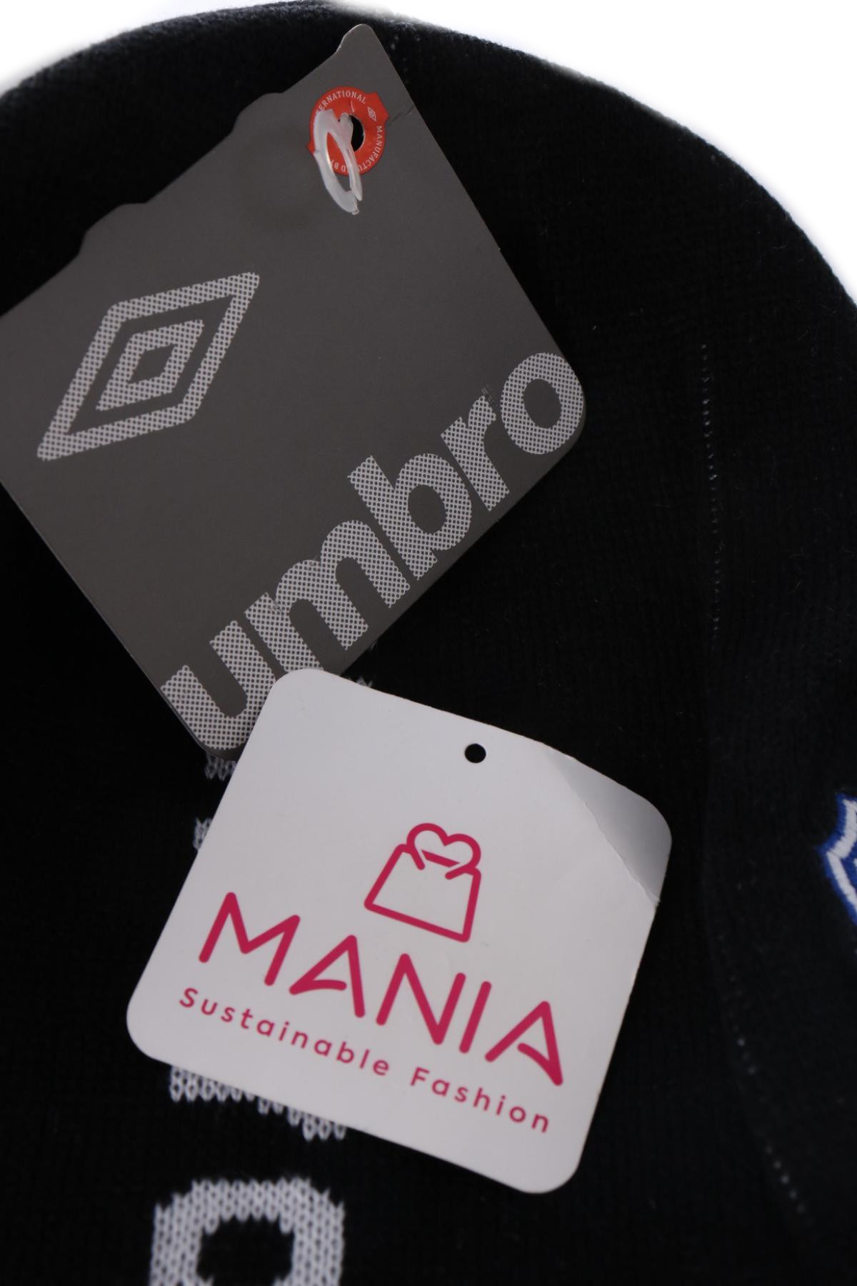 Шапка UMBRO3