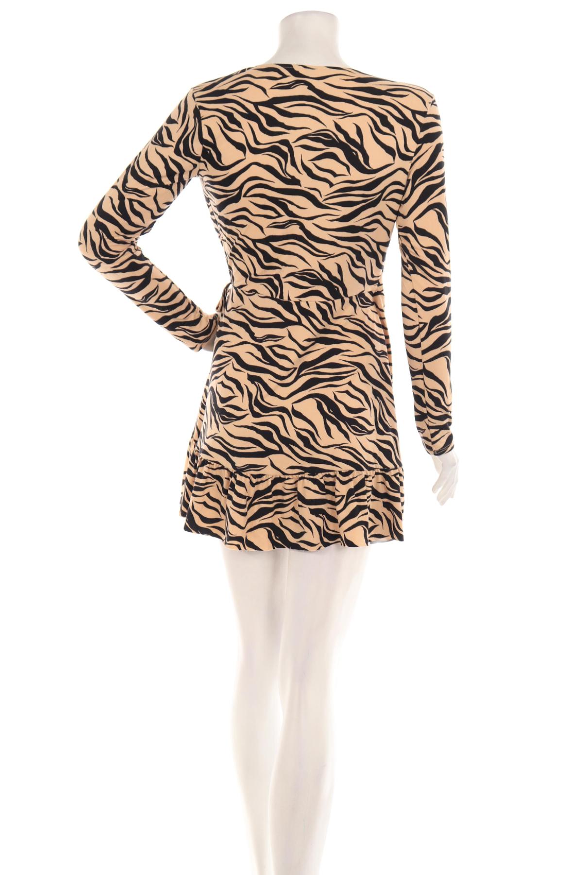 Ежедневна рокля H&M DIVIDED2