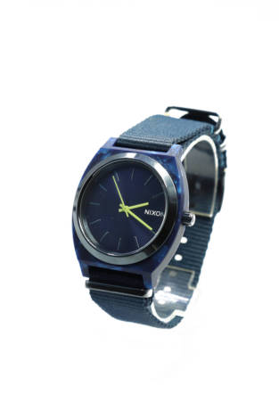 Часовник Nixon - Mania Часовник Nixon