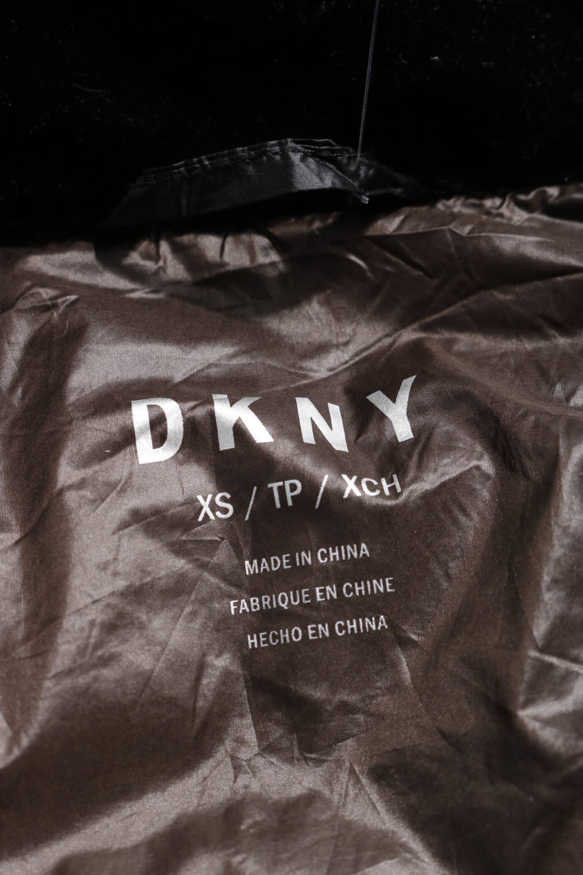 Пухено яке DKNY4