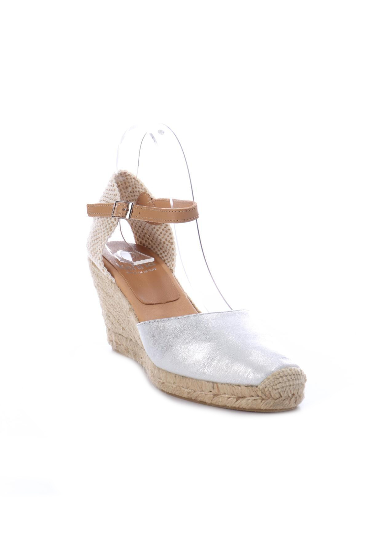 Обувки на ток KANNA2