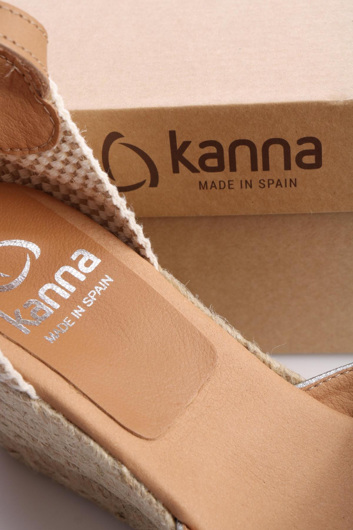 Обувки на ток KANNA4