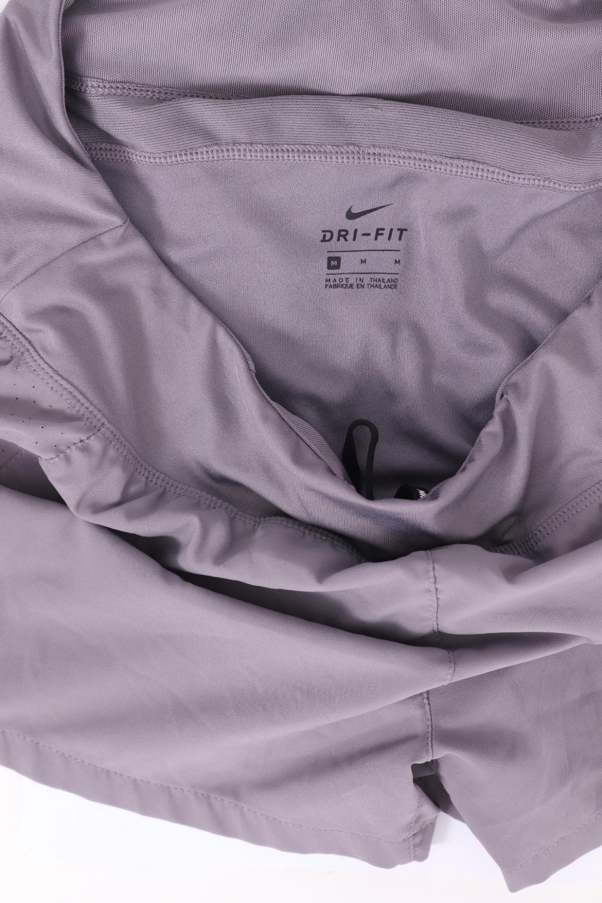 Спортни къси панталони NIKE3