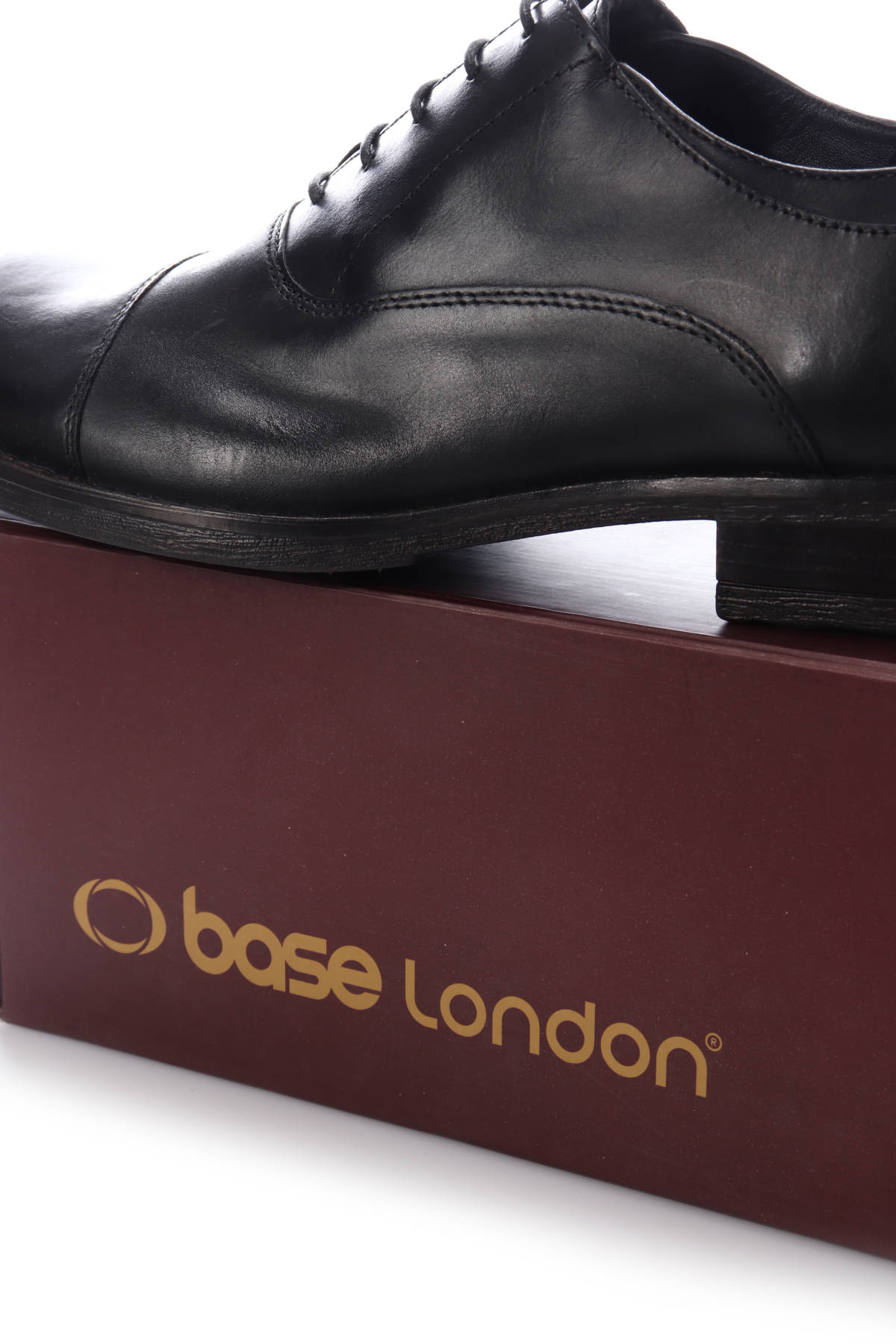 Официални обувки BASE4
