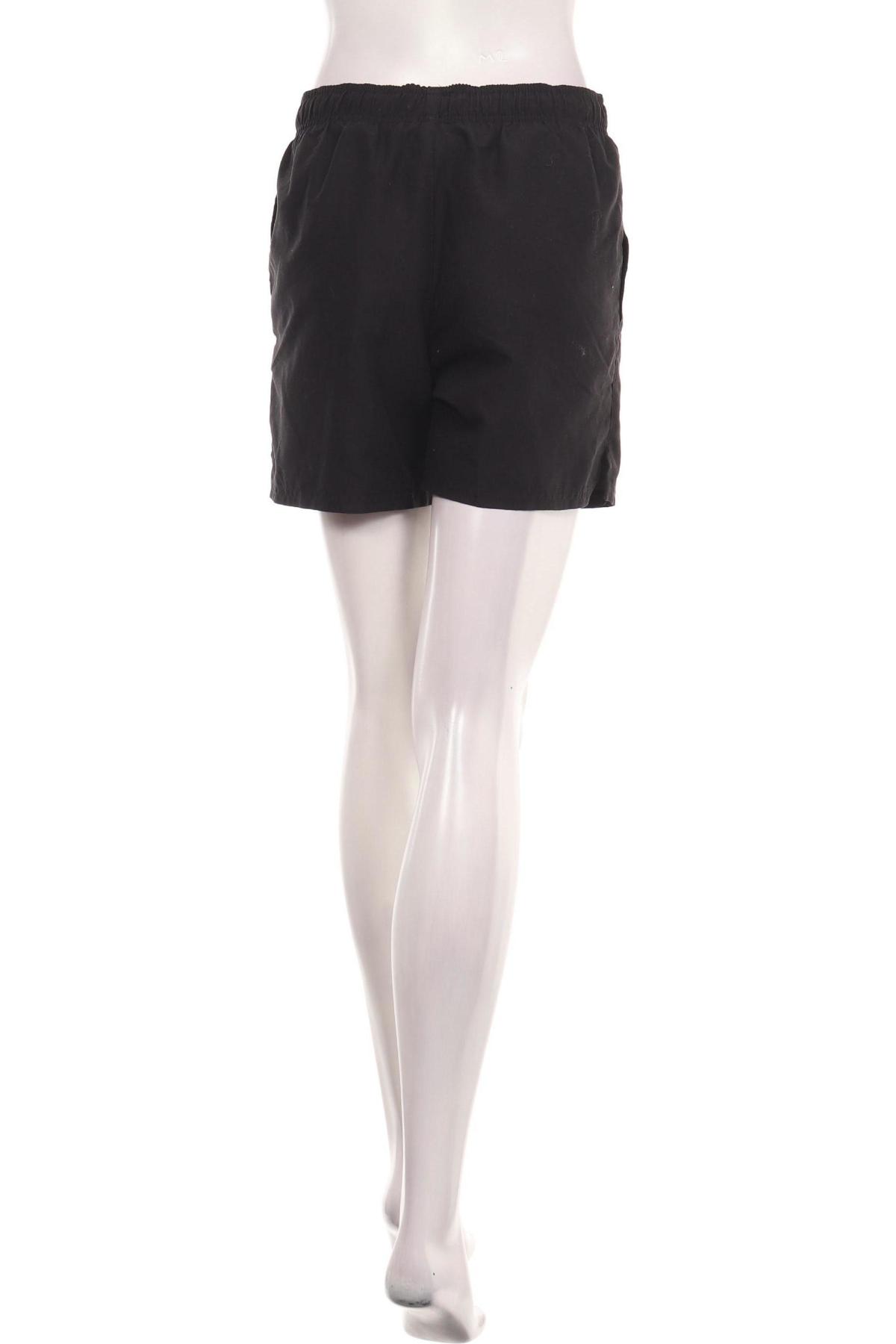 Къси панталони NIKE2