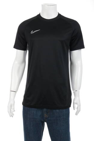 Спортна тениска Nike - Mania Спортна тениска Nike