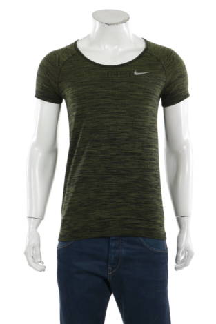 Спортна тениска Nike - Mania Спортна тениска Nike