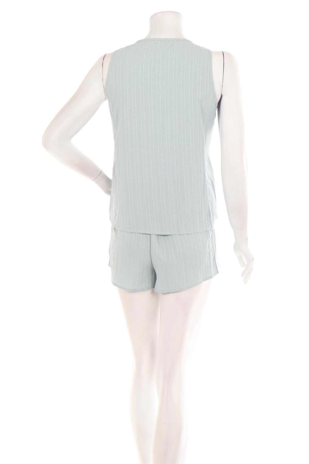 Костюм с панталон SHEIN2