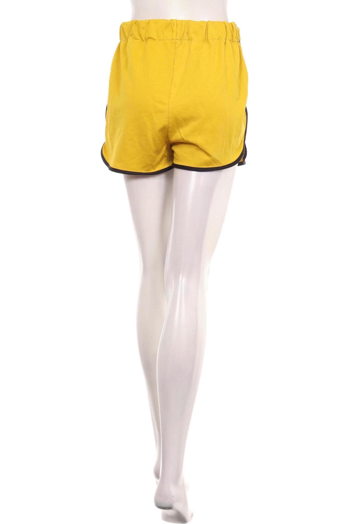 Спортни къси панталони STAY2