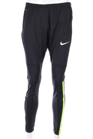 Спортно долнище Nike - Mania Спортно долнище Nike
