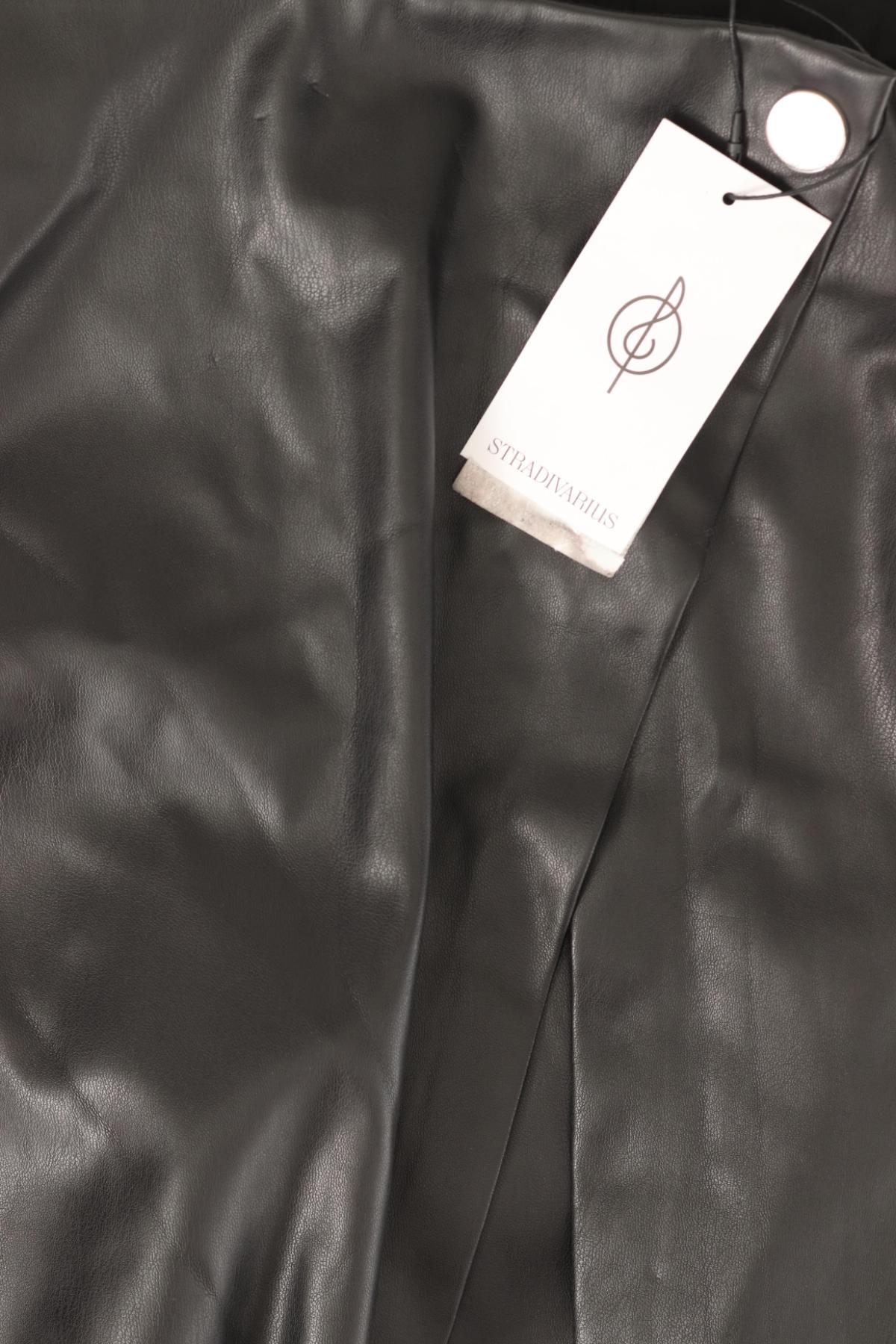 Кожени къси панталони STRADIVARIUS3