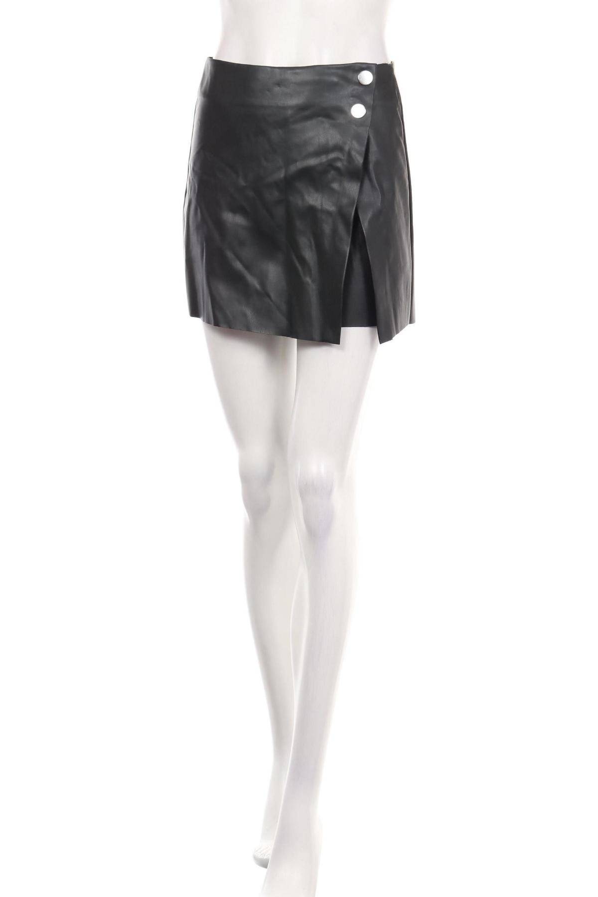 Кожени къси панталони STRADIVARIUS1