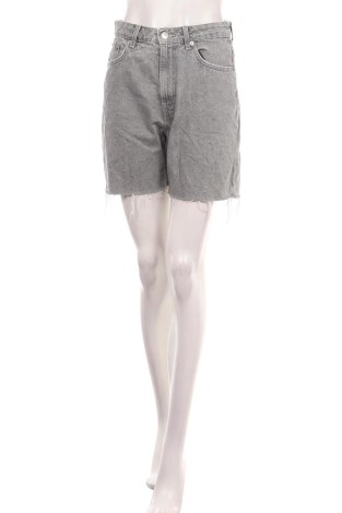 Blugi scurţi H&M DIVIDED