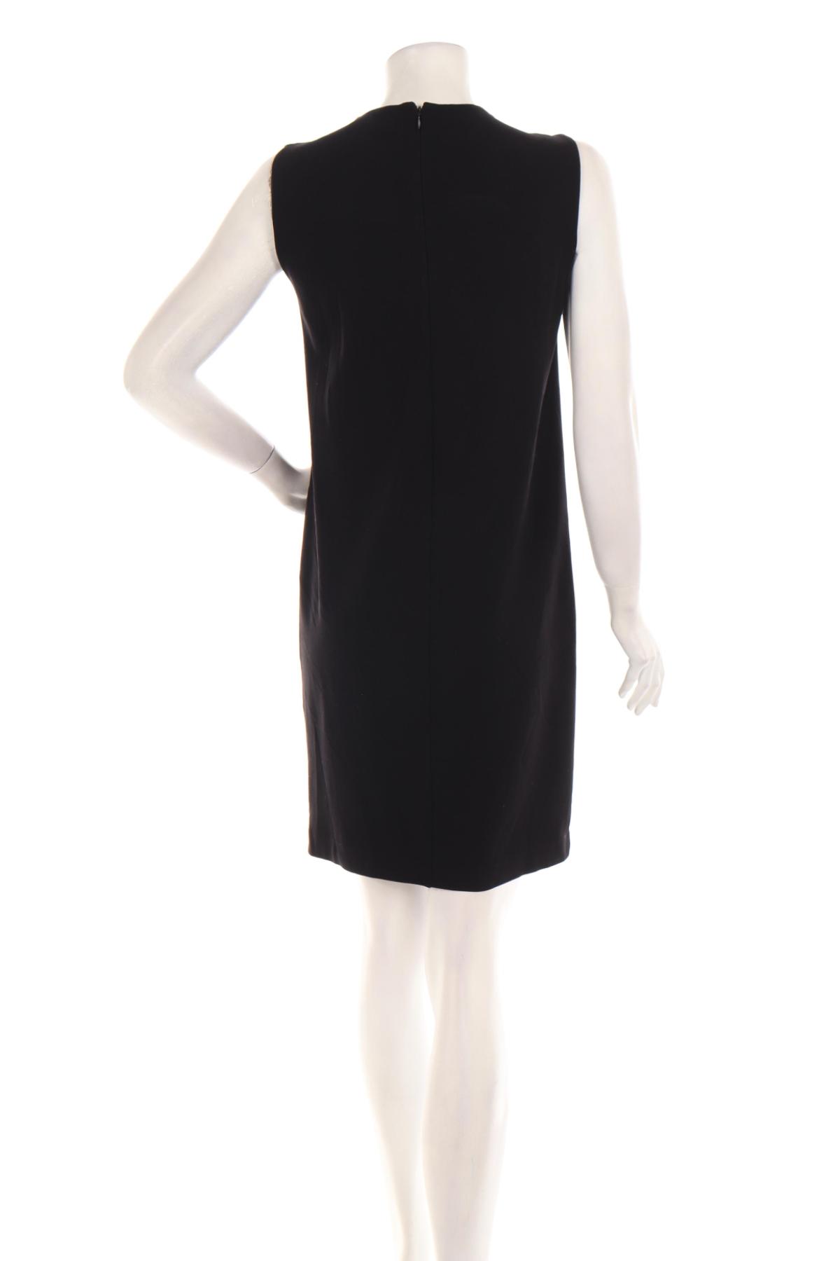 Ежедневна рокля UNIQLO2