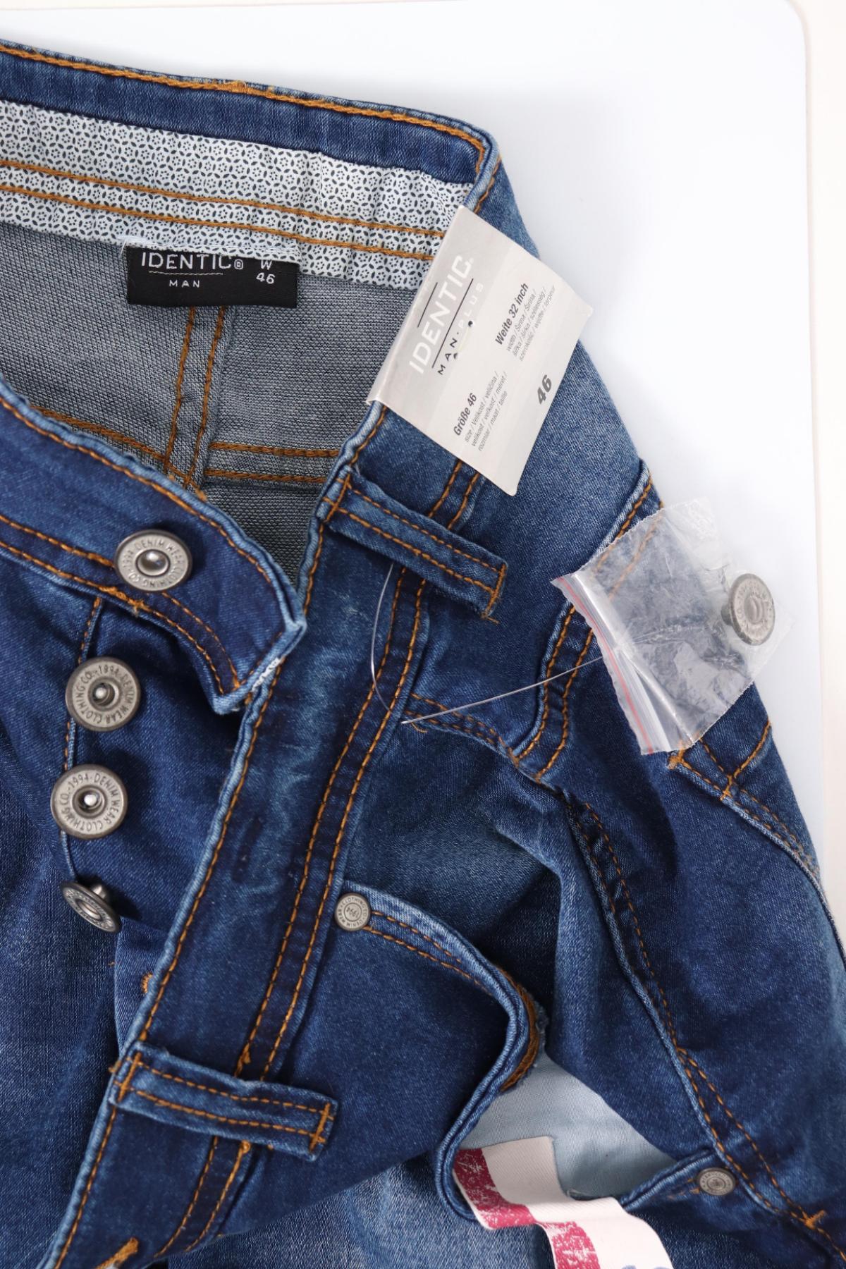 Къси дънки IDENTIC3