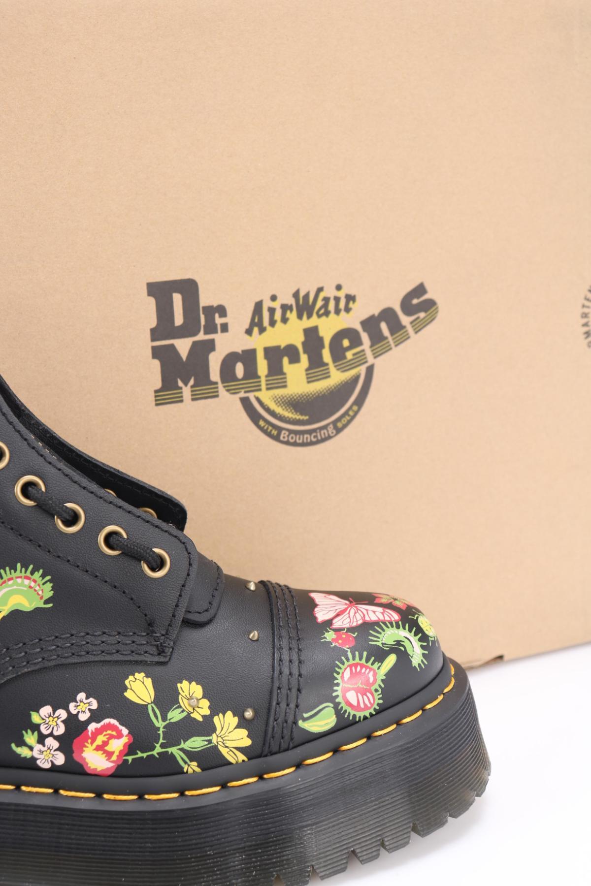 Боти DR. MARTENS4