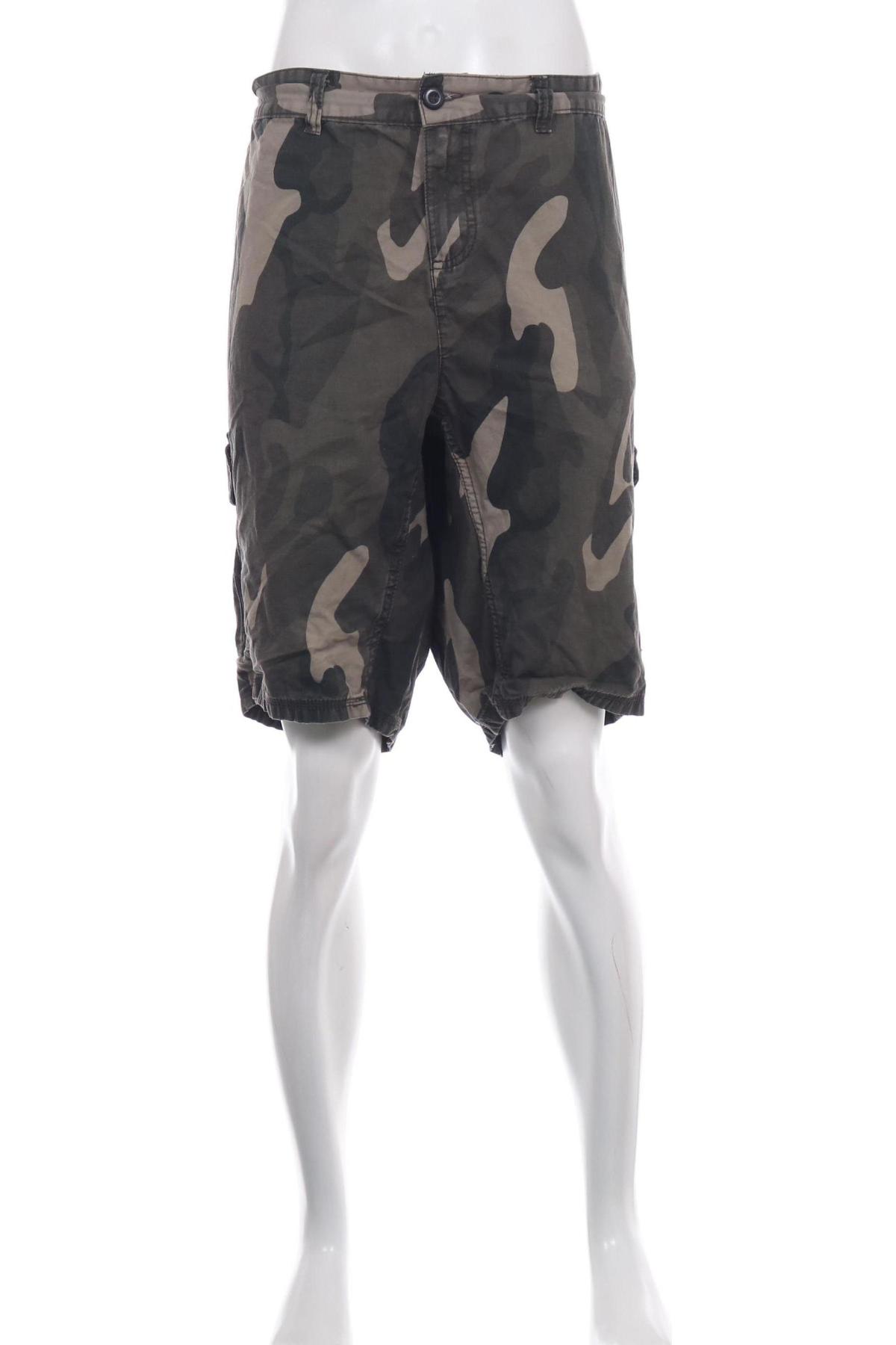 Къси панталони IDENTIC1