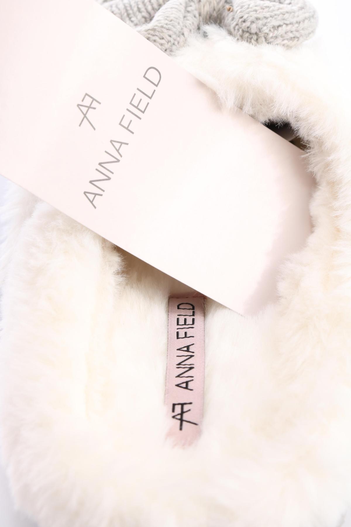 Чехли ANNA FIELD4