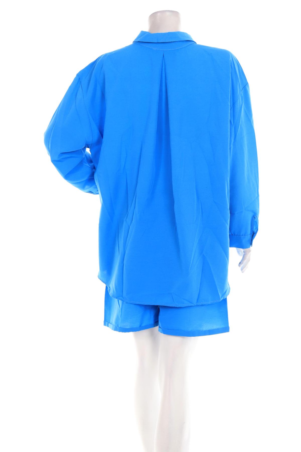 Костюм с панталон NO NAME2