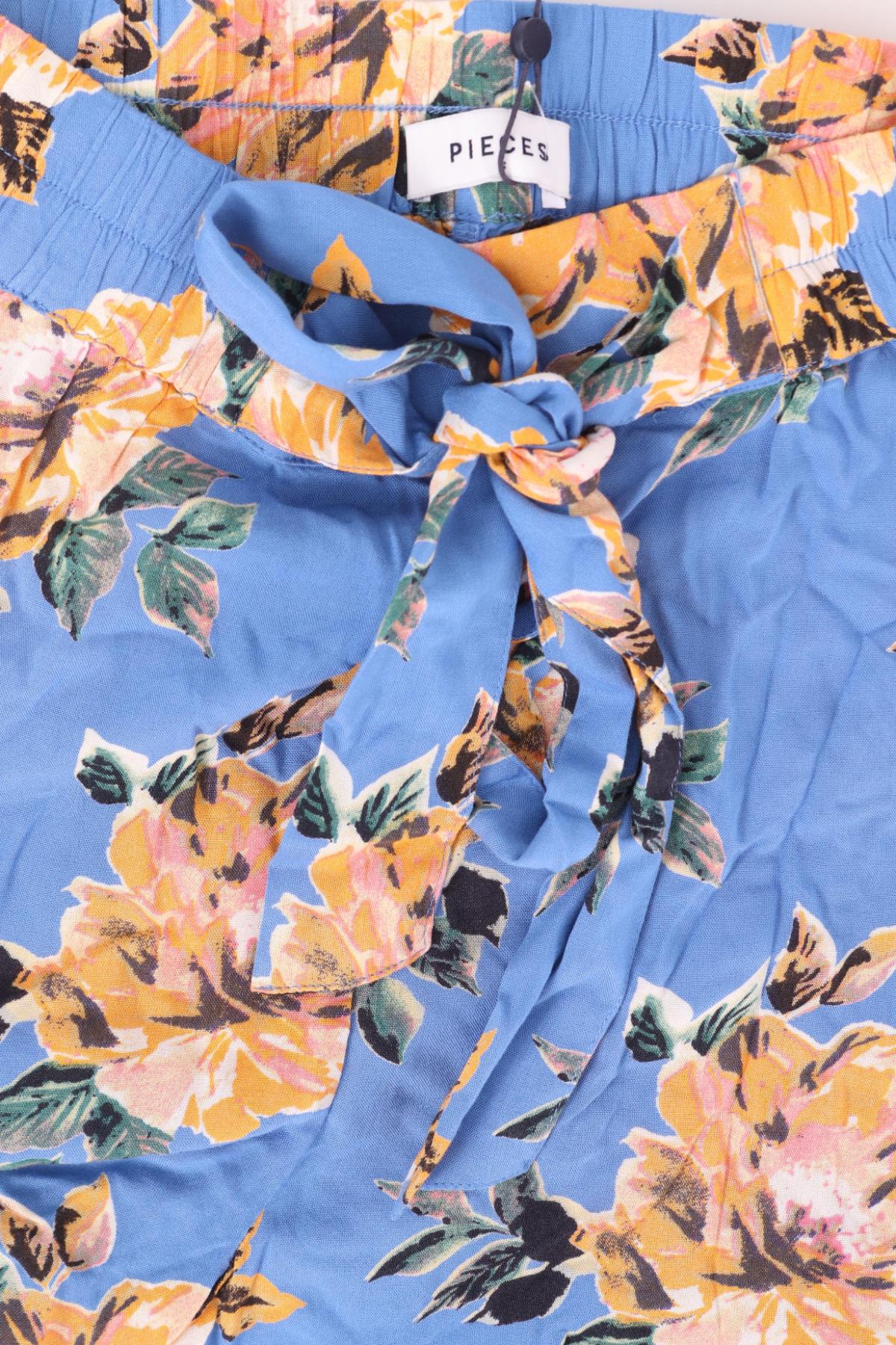 Къси панталони PIECES3