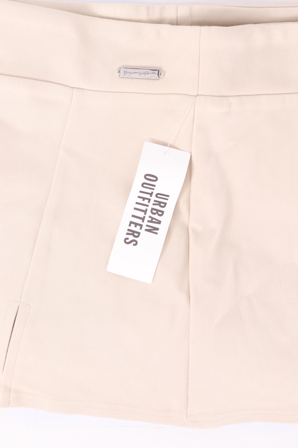 Пола URBAN OUTFITTERS3