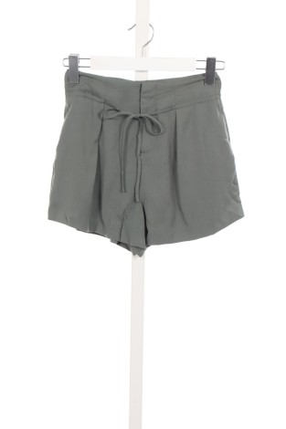 Pantaloni scurţi VERO MODA