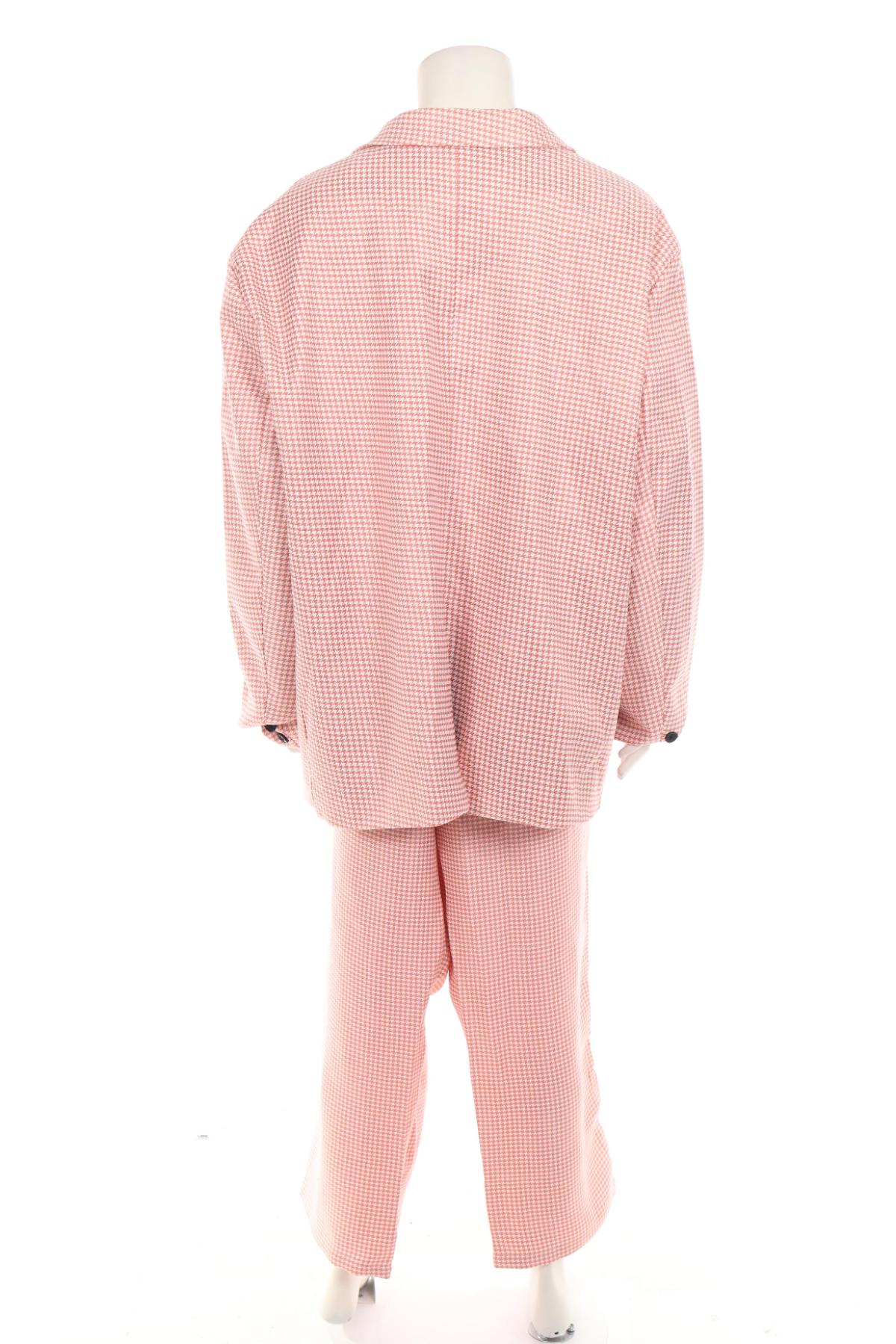 Костюм с панталон MANFINITY2