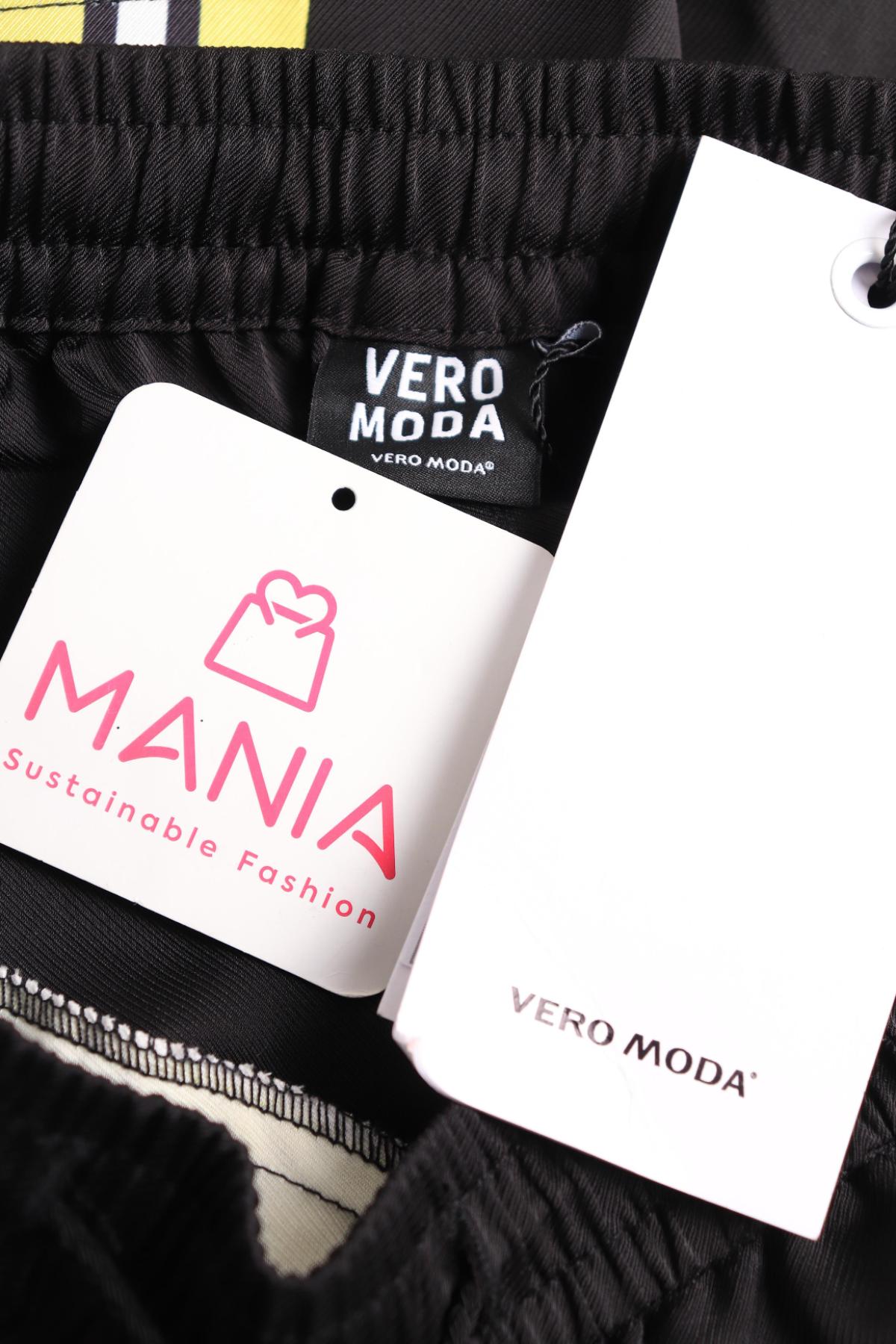 Къси панталони VERO MODA3