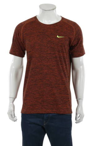 Спортна тениска Nike - Mania Спортна тениска Nike