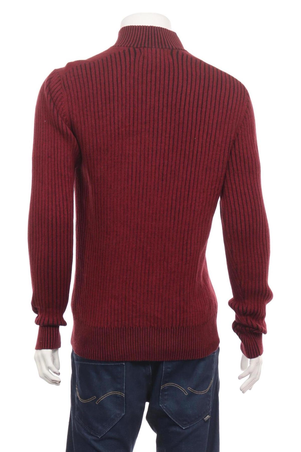 Пуловер GUESS2