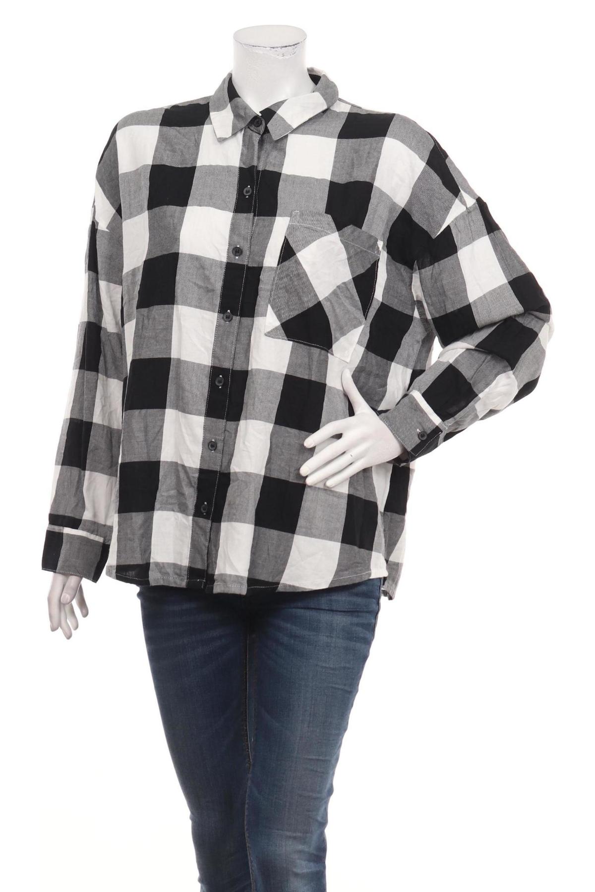 Риза H&M DIVIDED1