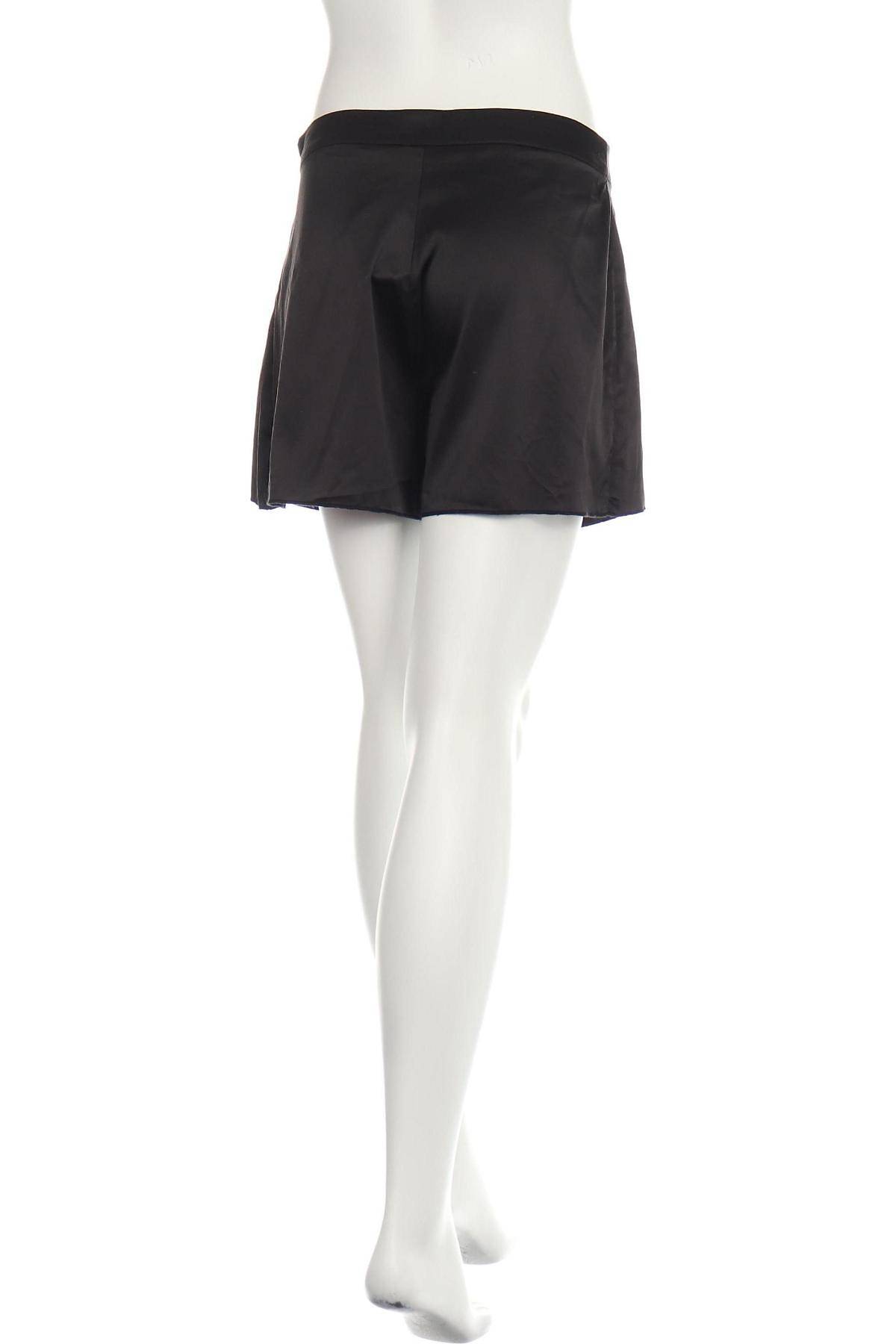 Къси панталони NA-KD2