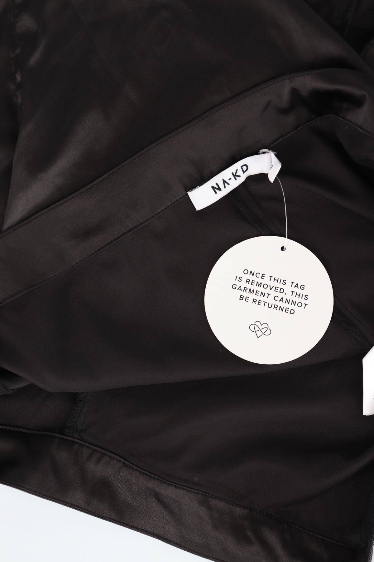 Къси панталони NA-KD3