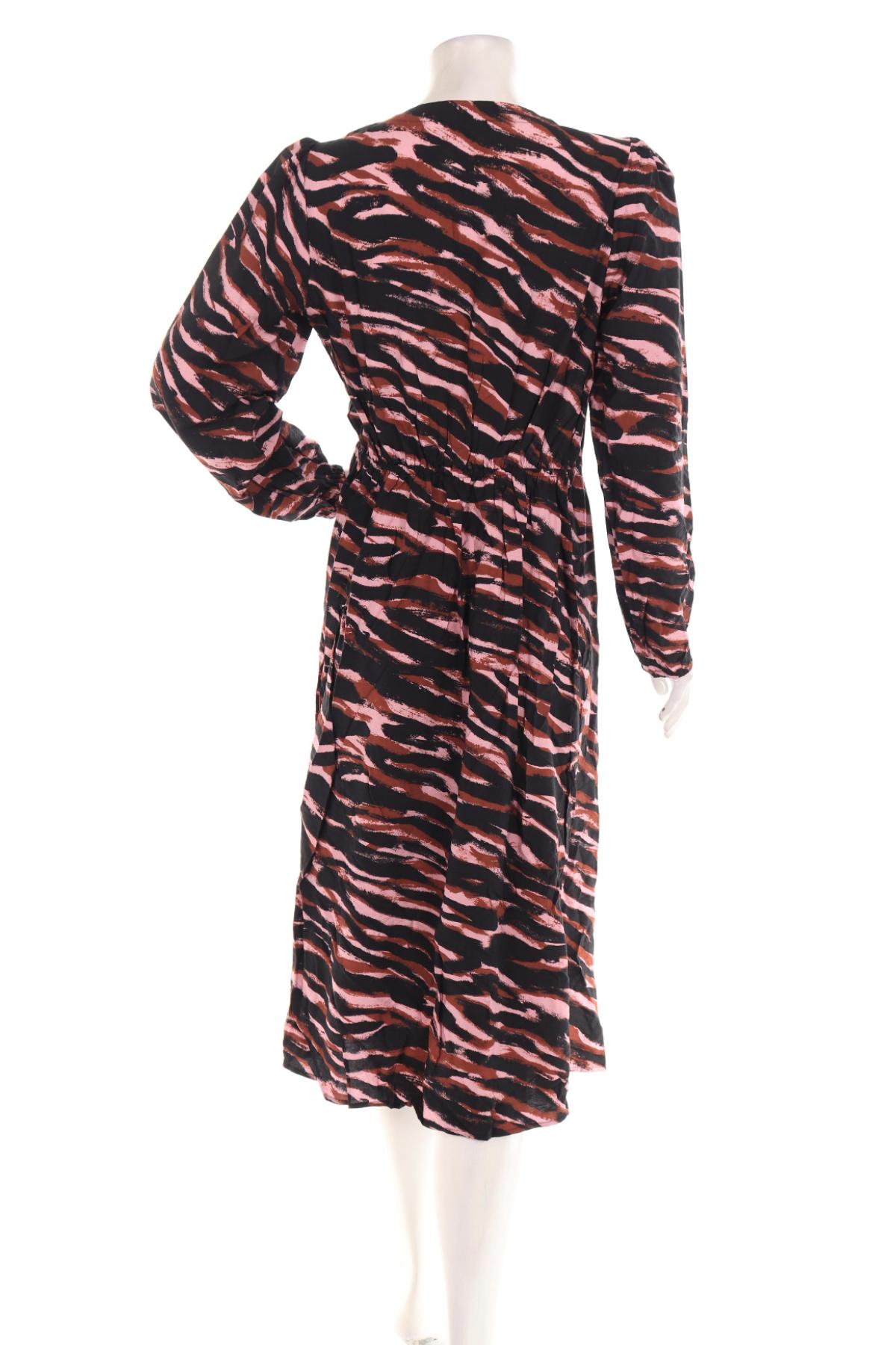 Ежедневна рокля B.YOUNG2