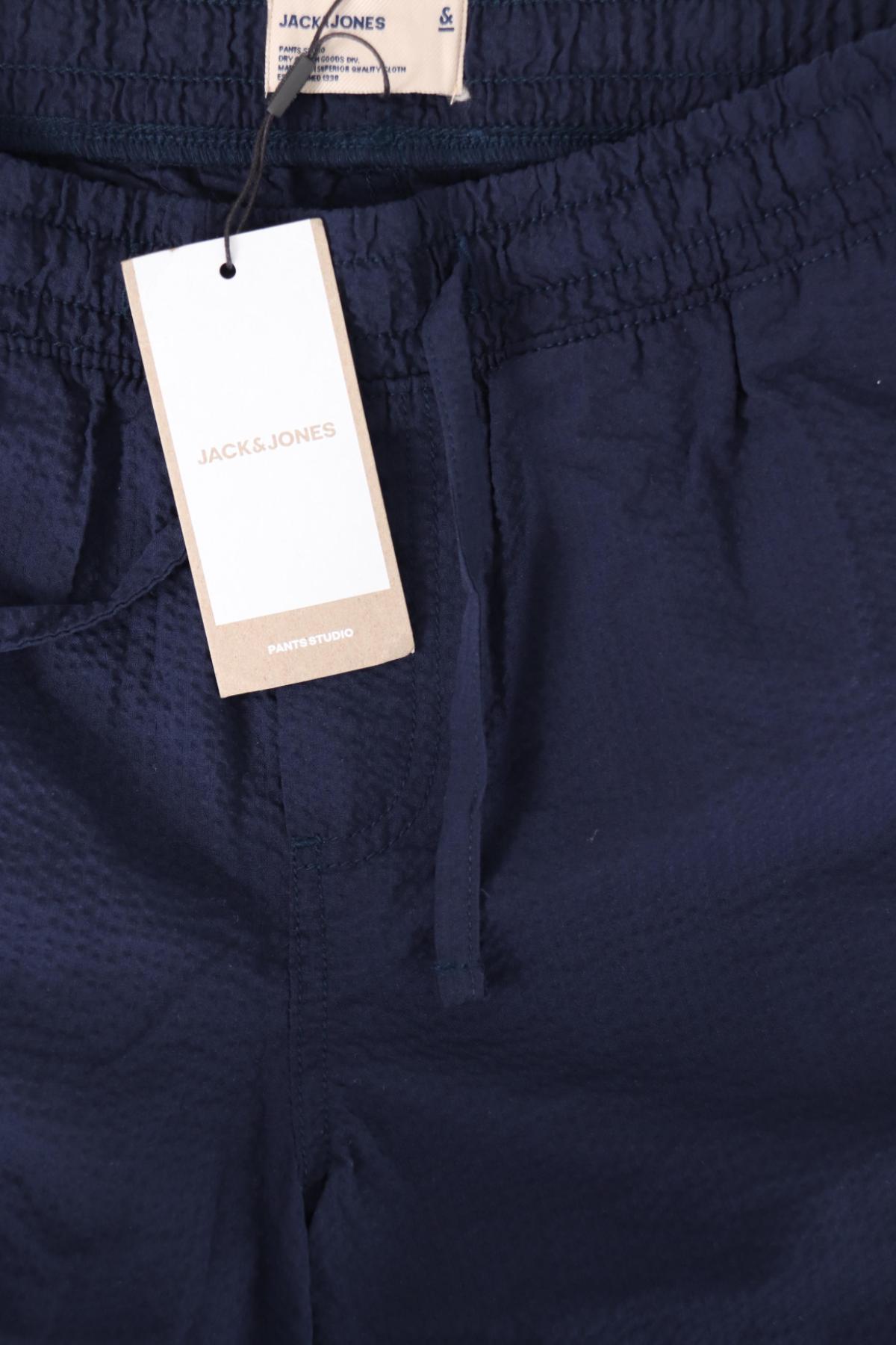 Къси панталони JACK & JONES3