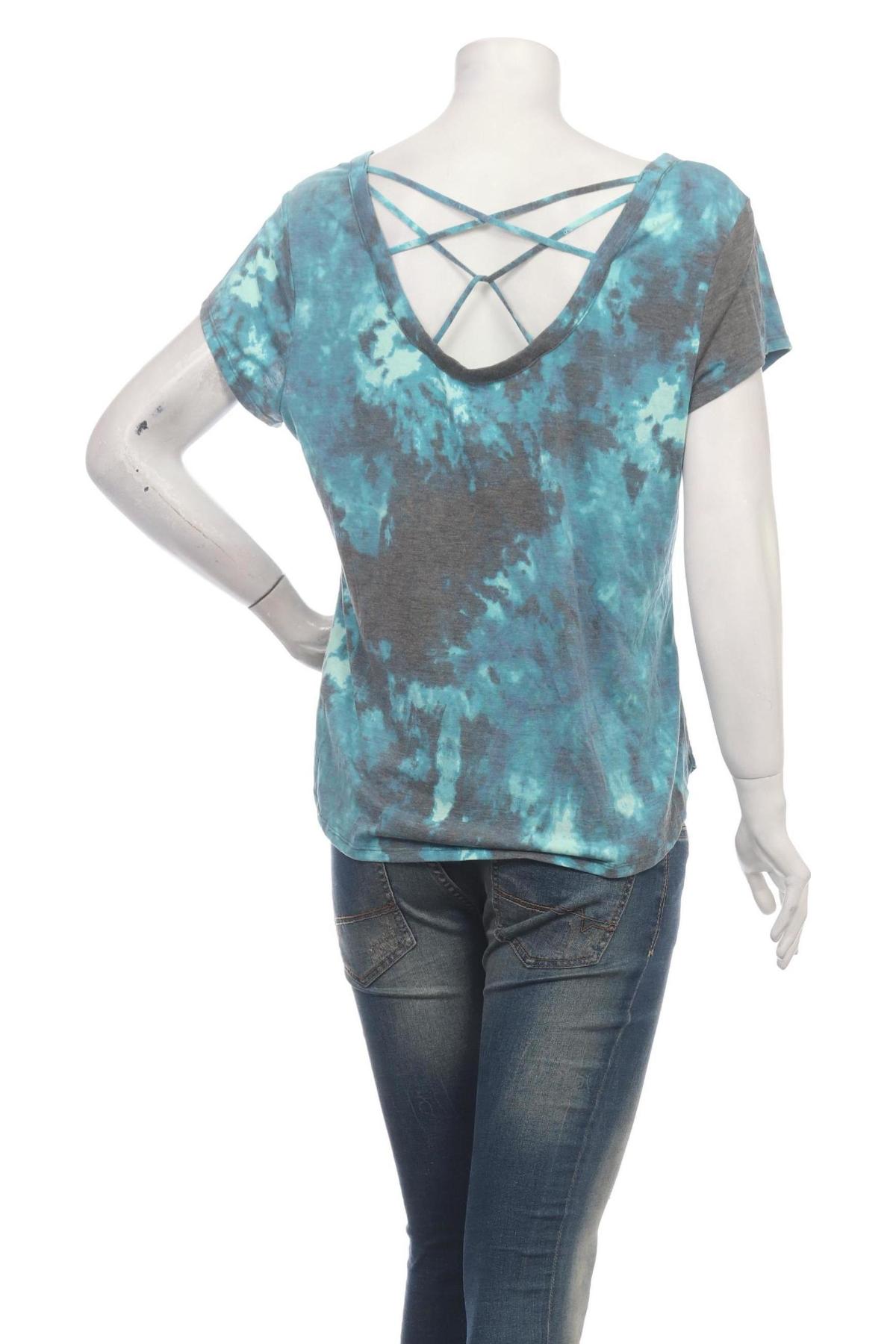 Блузи от Тениски NO BOUNDARIES2