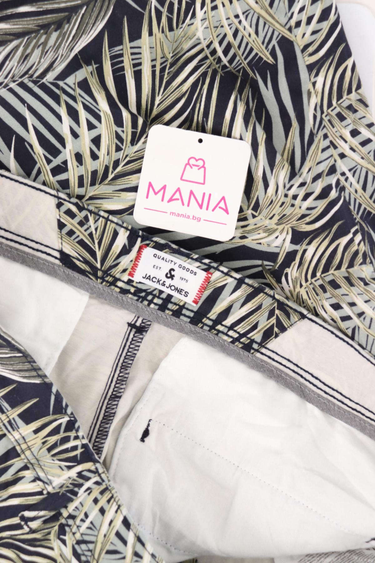 Къси панталони JACK & JONES3 - Mania Къси панталони JACK & JONES3