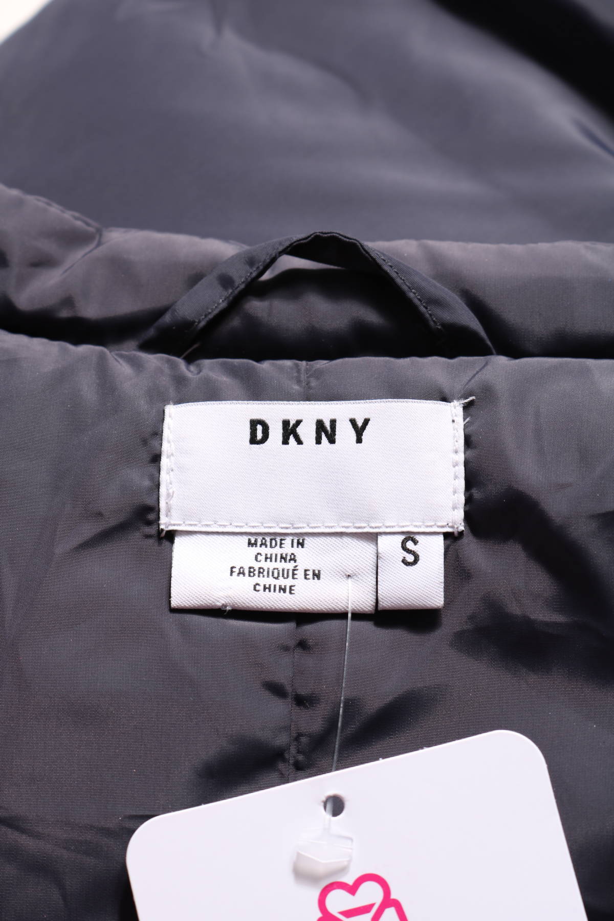 Пухено яке DKNY3