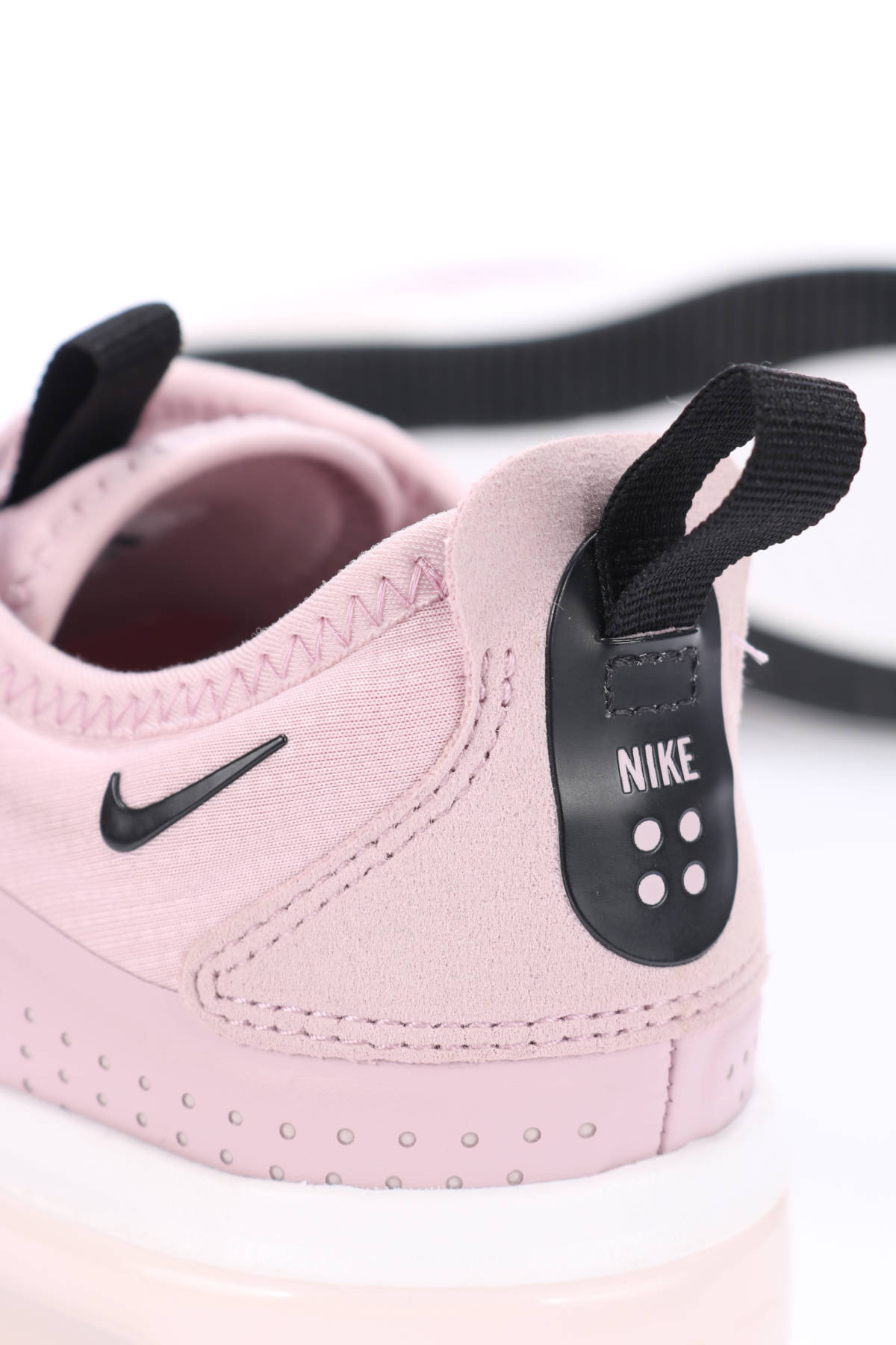 Маратонки Nike4 - Mania Маратонки Nike4