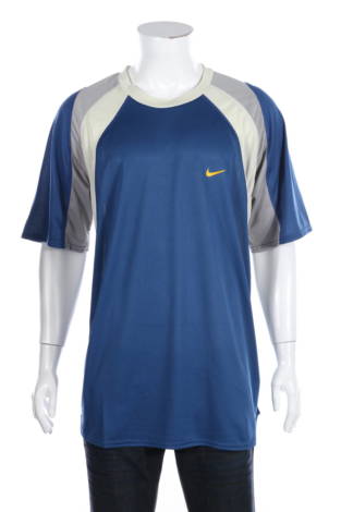 Спортна тениска Nike - Mania Спортна тениска Nike