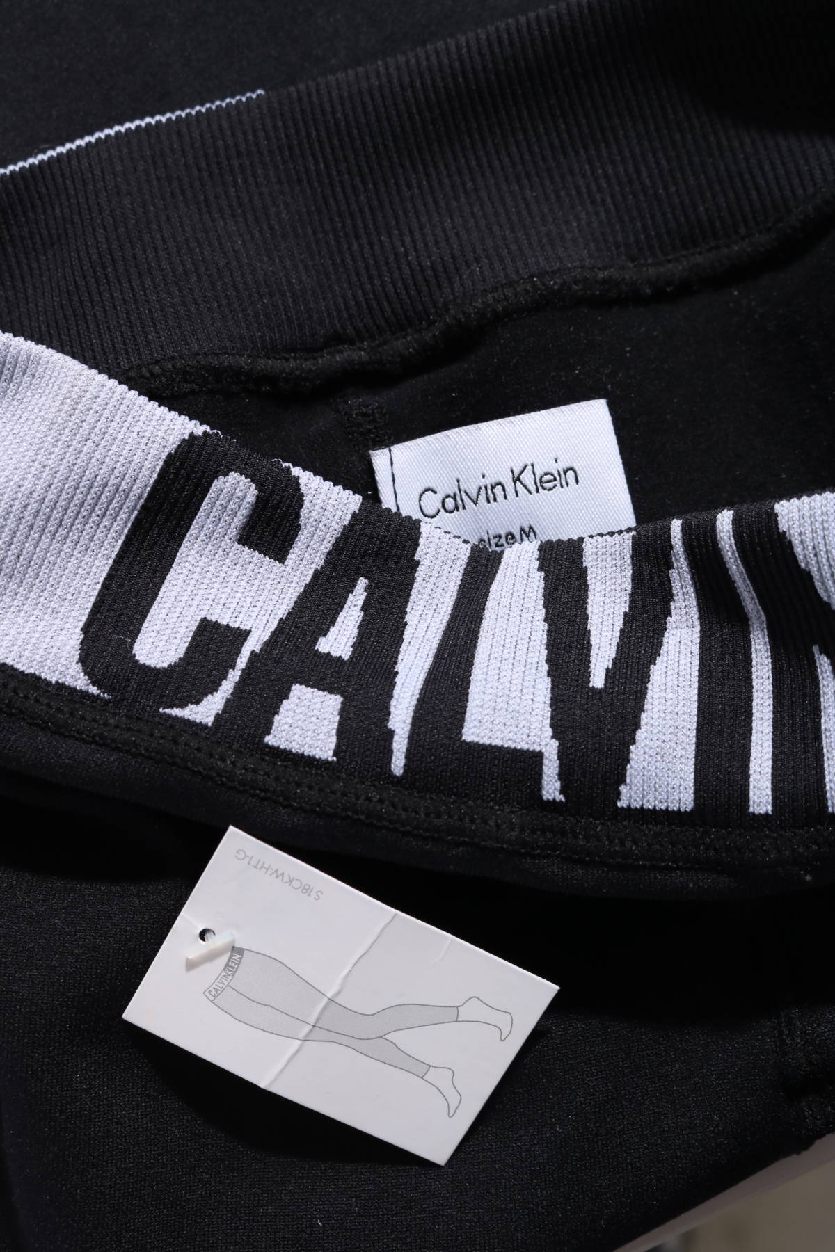 Спортен клин CALVIN KLEIN3