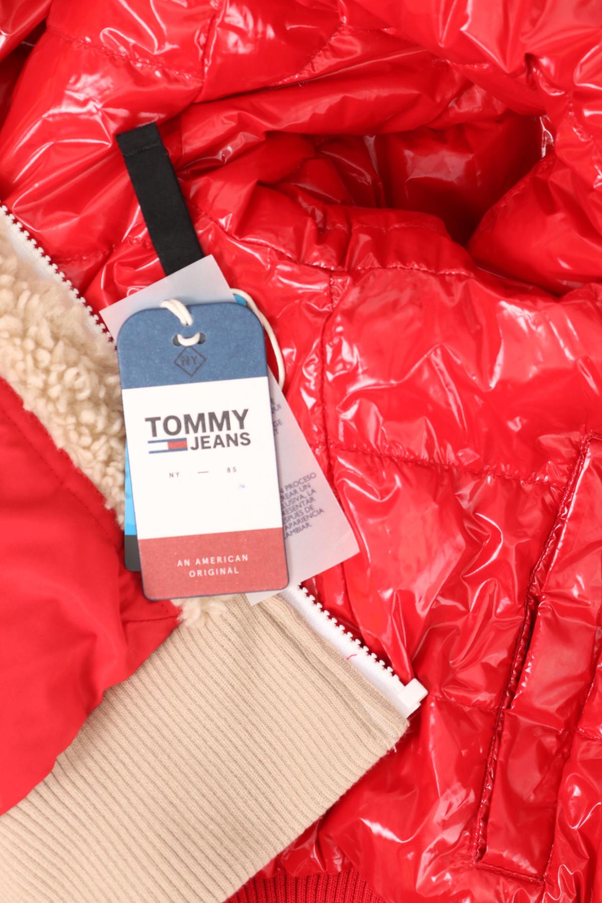 Яке TOMMY JEANS3
