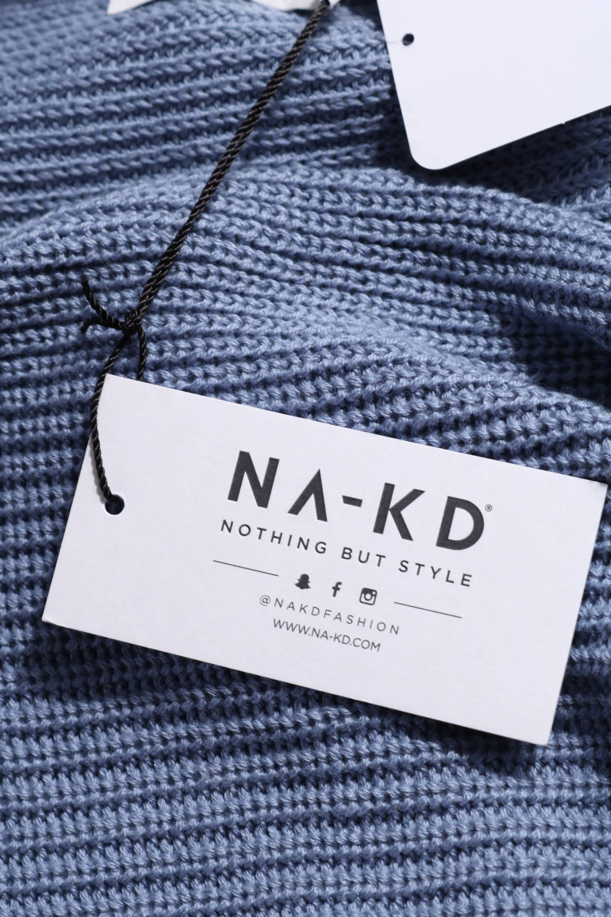 Пуловер NA-KD3