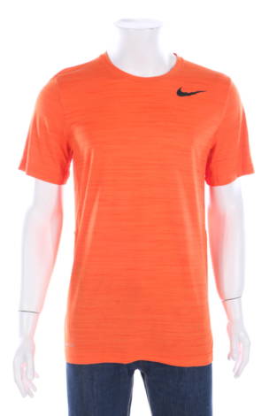 Спортна тениска Nike - Mania Спортна тениска Nike