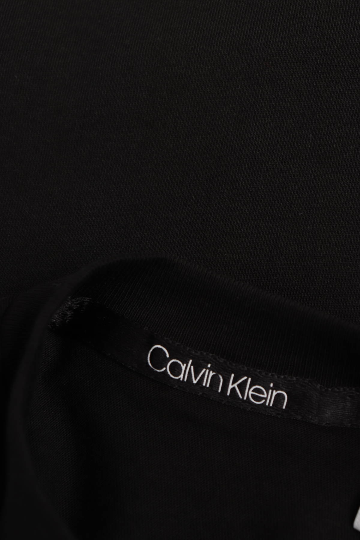 Тениска с щампа CALVIN KLEIN4