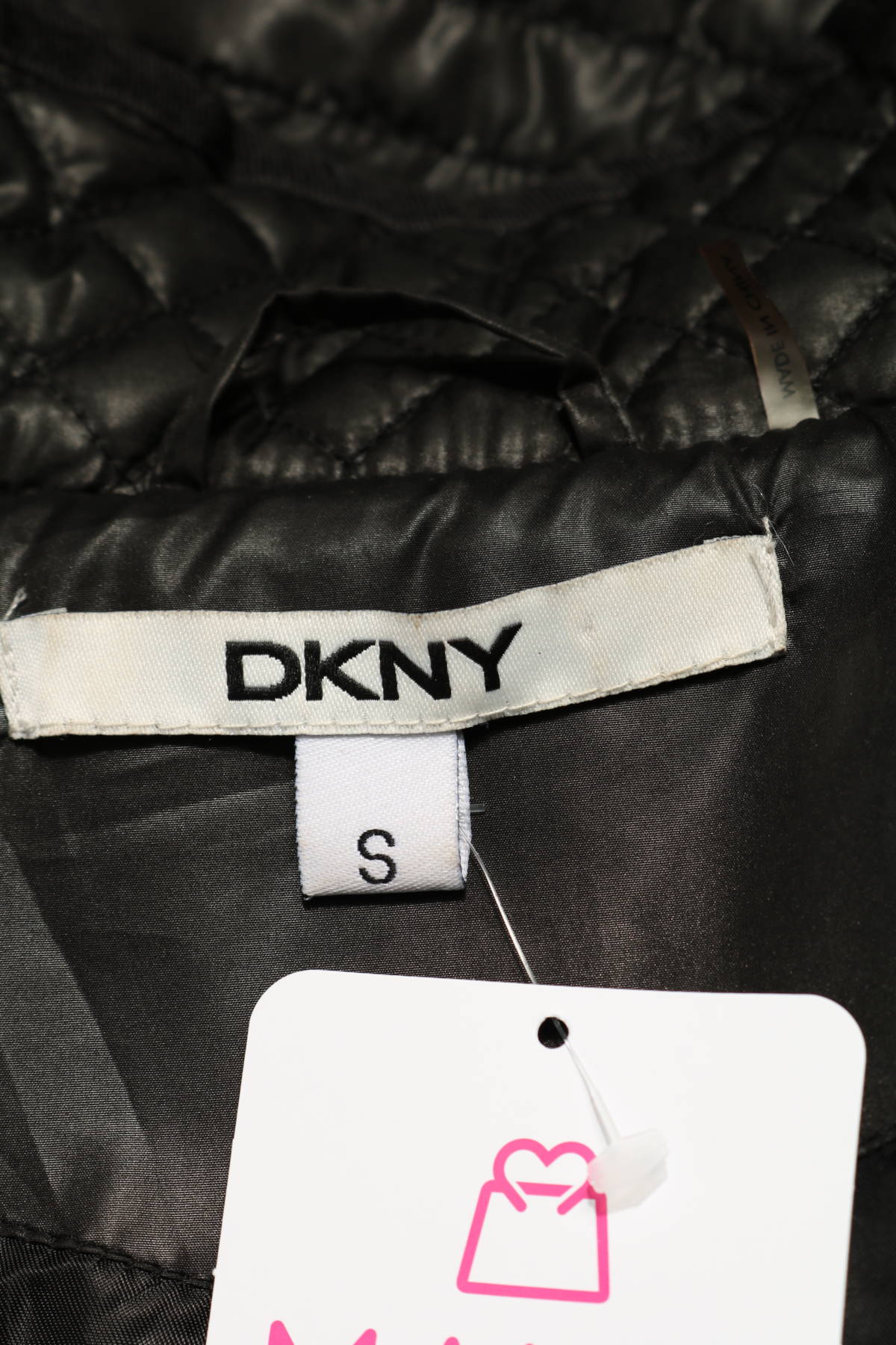 Яке DKNY3