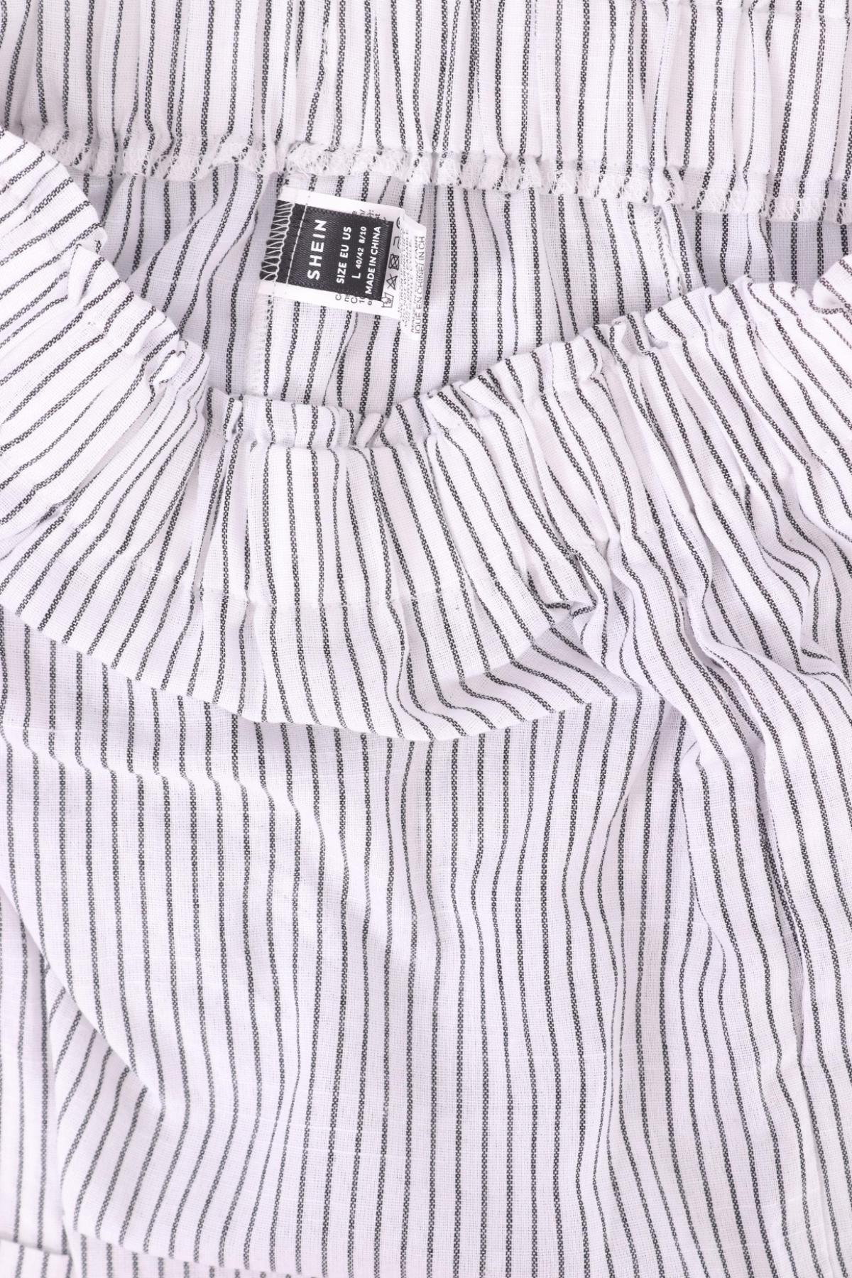 Къси панталони SHEIN3